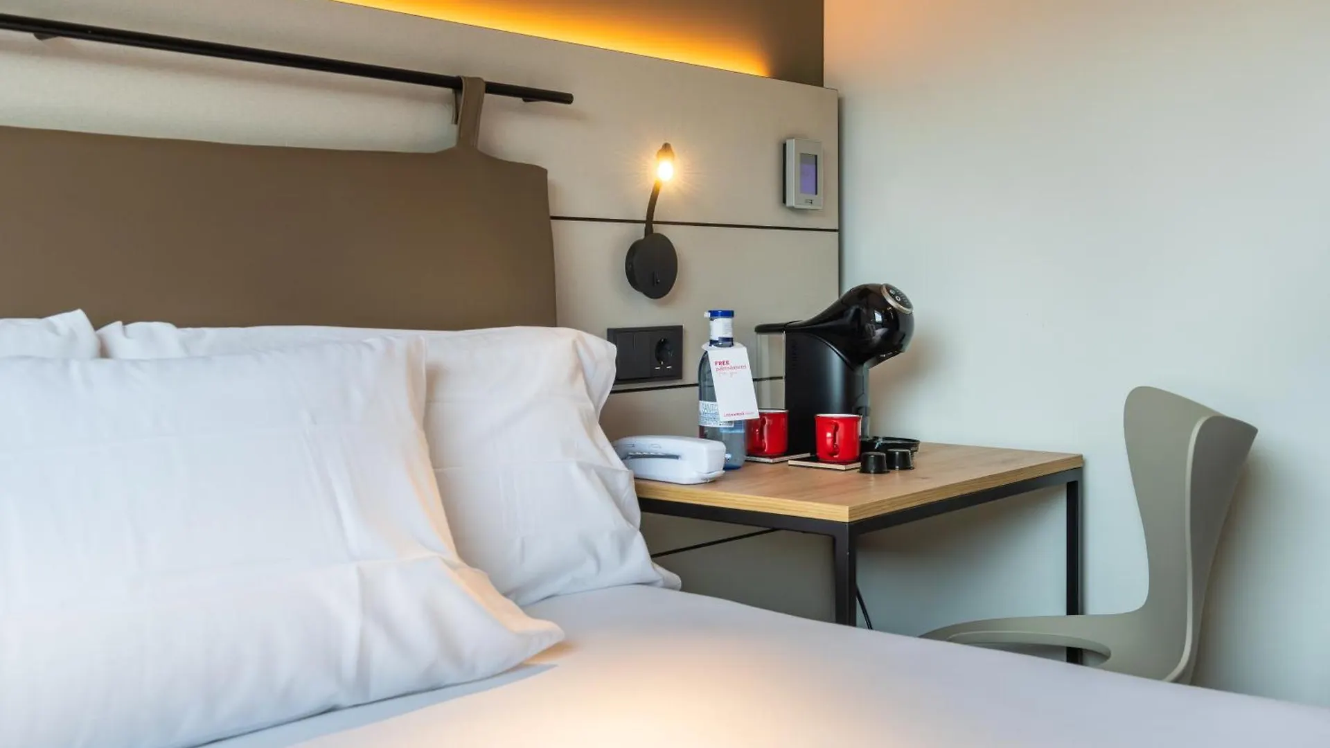 Leonardo Hotel San Sebastian 3*,